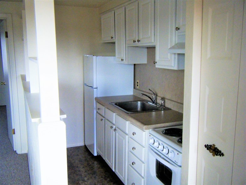 Building Photo - Dover Heights Apartments