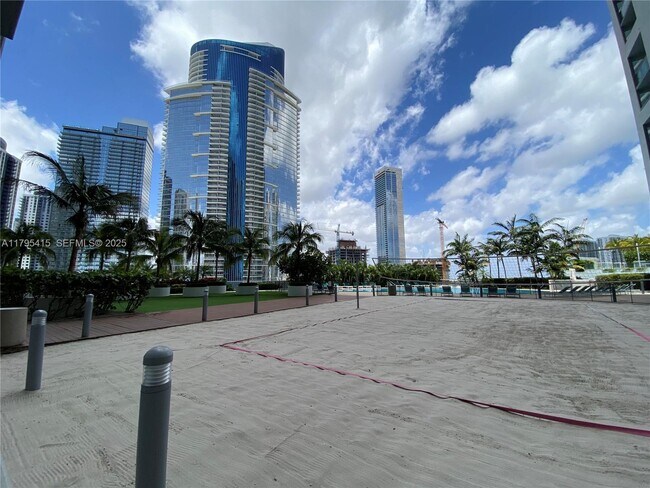 Building Photo - 888 Biscayne Blvd