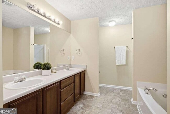 Building Photo - 2285 Baker Station Dr