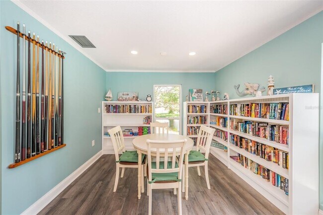 Building Photo - 1000 Crane Ct