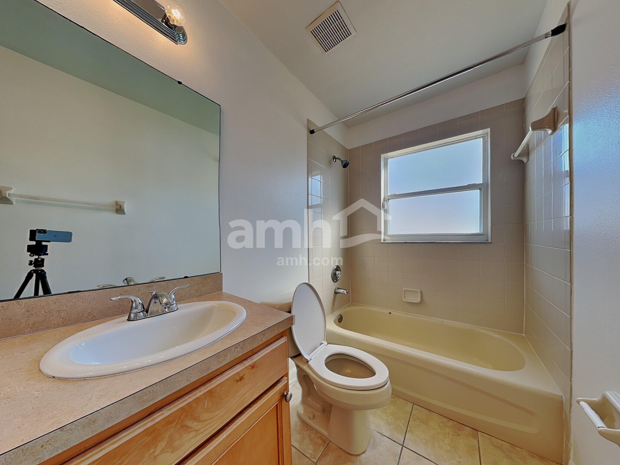 Building Photo - 1531 Kish Blvd