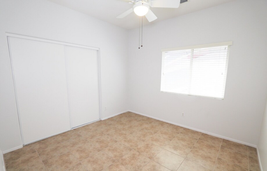 Building Photo - 3713 Vista Verde