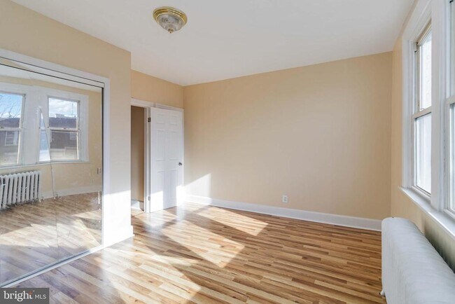 Building Photo - 1929 W Sparks St