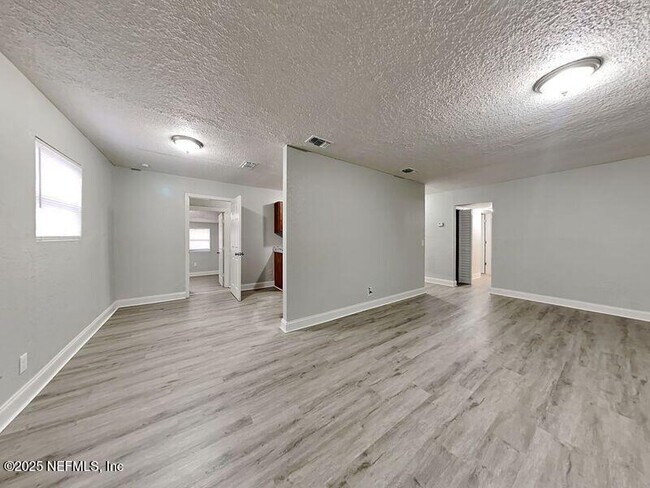 Building Photo - 9558 Norfolk Blvd