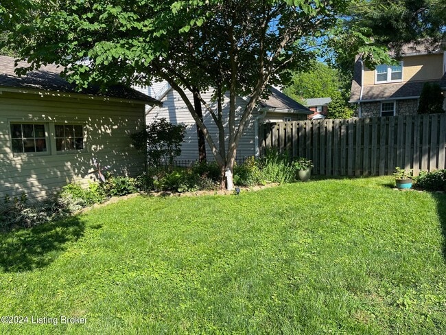 Building Photo - 2227 Emerson Ave