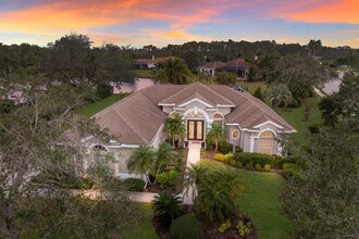 Building Photo - 9405 Boxthorn Pl
