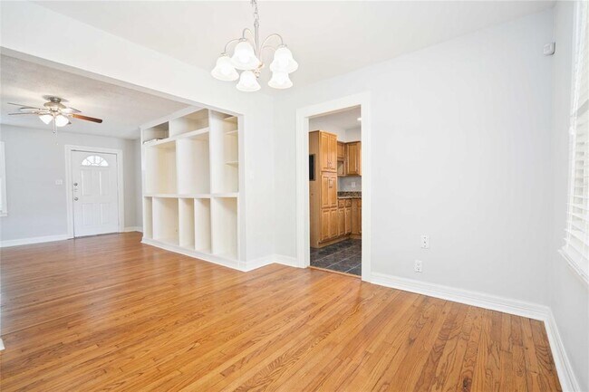 Building Photo - 205 Woodard St