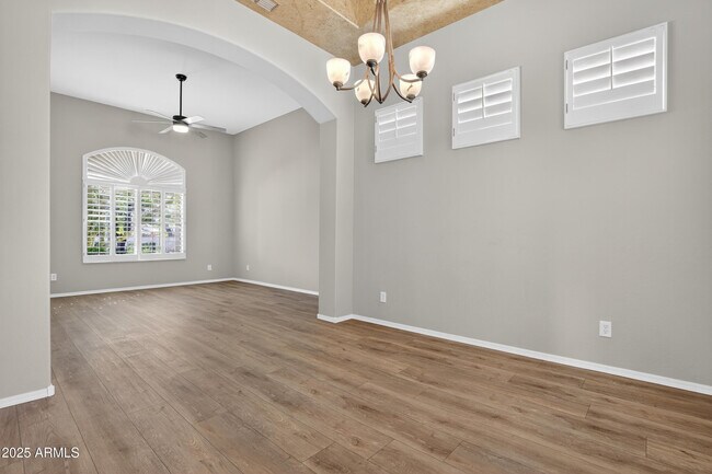 Building Photo - 4302 E Mossman Rd