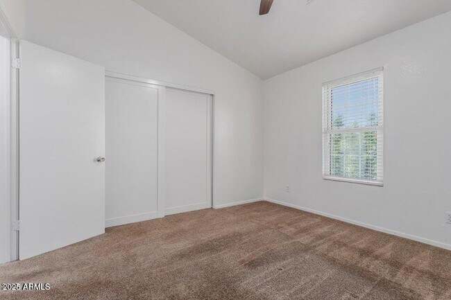 Building Photo - 1600 N Saba St