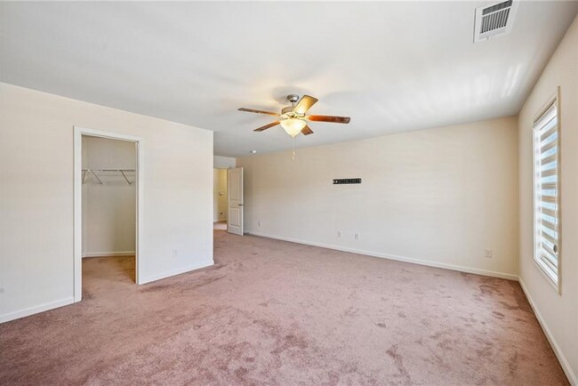 Building Photo - 256 Centerview Wy