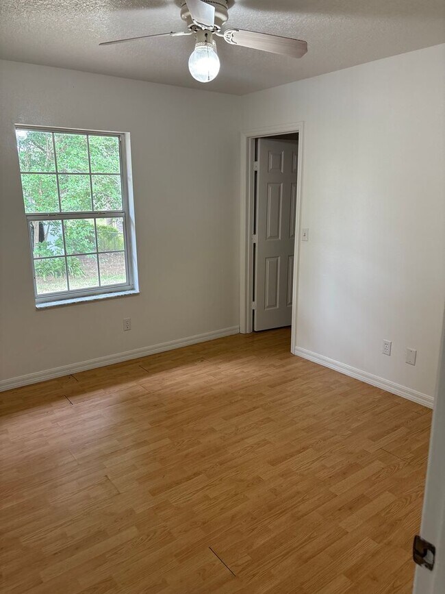 Building Photo - Beautifully Updated 3-Bedroom Home with Modern Finishes & Peaceful Backyard Retreat