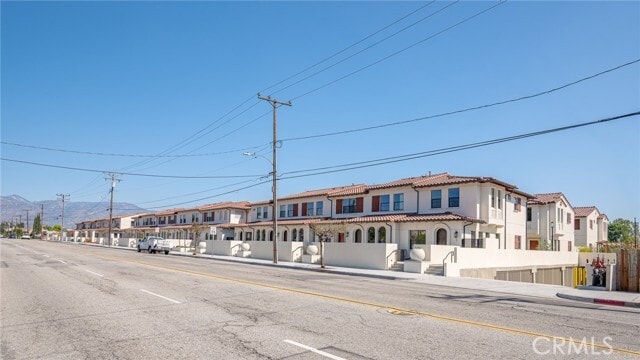 Building Photo - 190 N New Ave