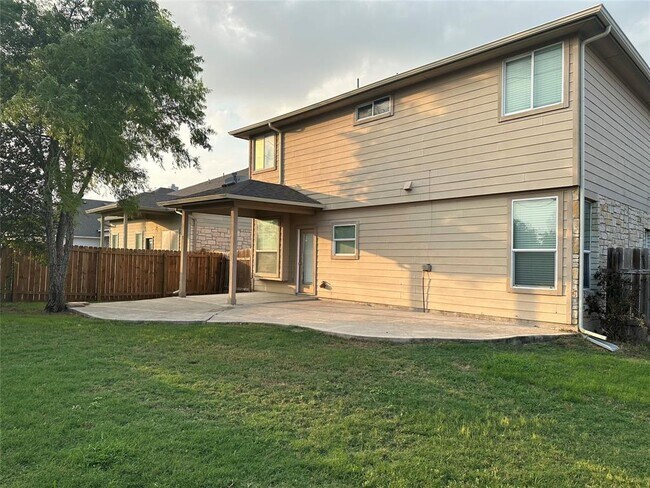 Building Photo - 245 Verano Dr