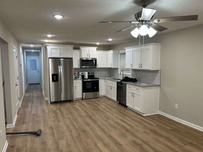 Building Photo - 3 bed 2 bath NEW CONSTRUCTION for RENT!