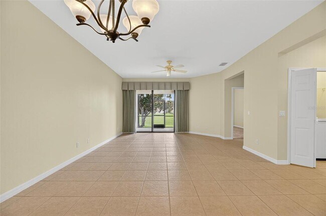 Building Photo - 5845 Sunset Falls Dr