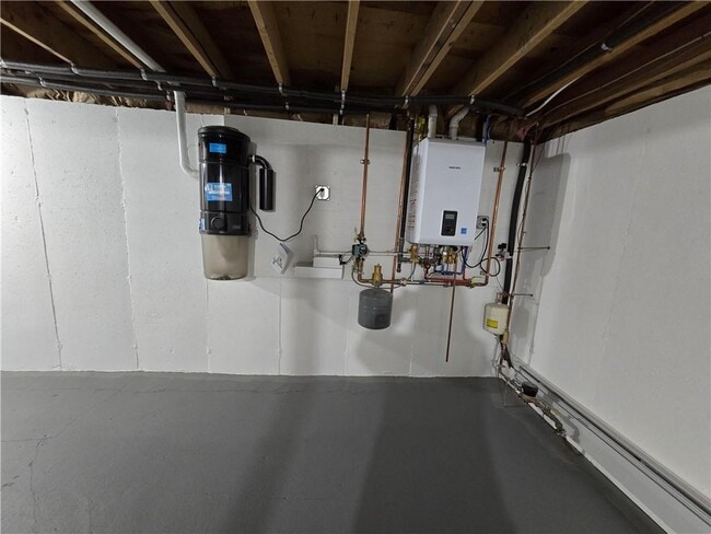 Building Photo - 96 Edgeworth Ave