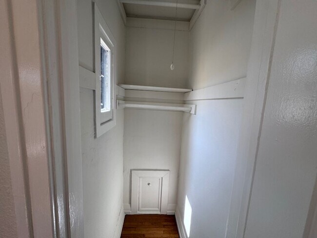 Building Photo - Charming Spanish-Style Home for Lease