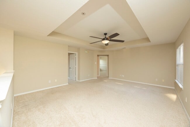 Building Photo - 2404 Heather Glen Dr