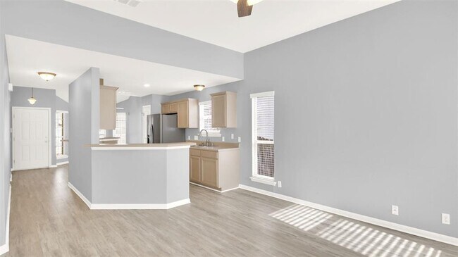 Building Photo - 4911 Edenbourgh Ln