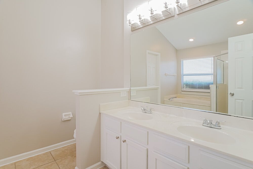 Building Photo - 391 Meadowlark Ln