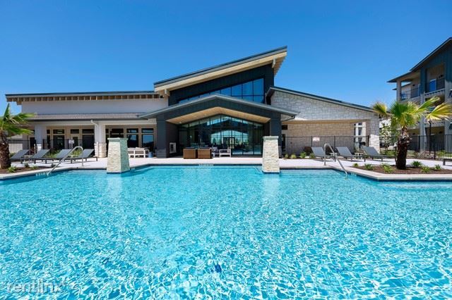 Building Photo - 15001 Strathaven Pass