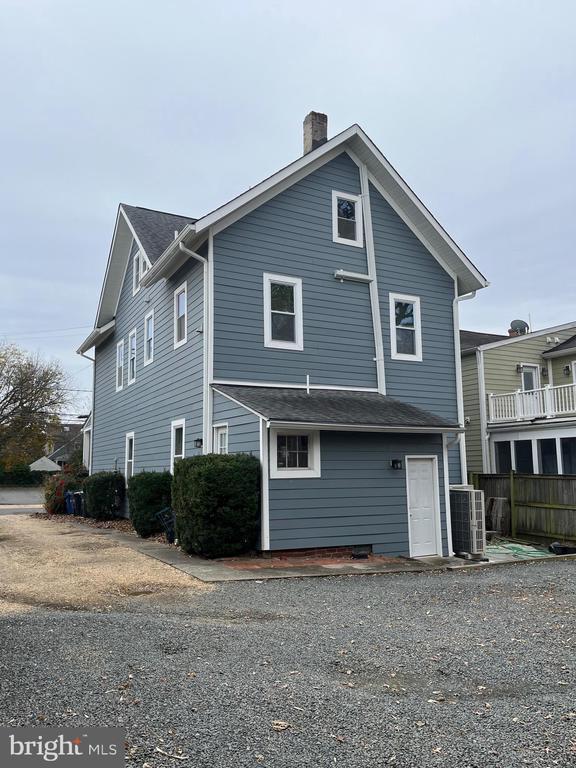 Building Photo - 112 E Howell Ave