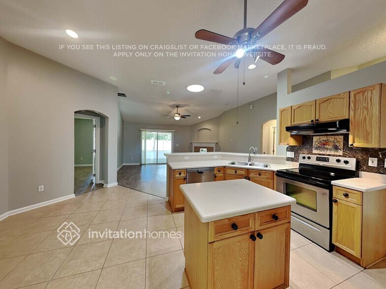 Building Photo - 1100 Andrea Way