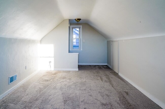 Building Photo - Beautiful Newly Renovated 3BD 1BA House on Mt Washinton