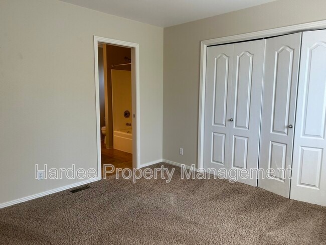 Building Photo - 4419 Freemont St