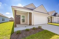 Building Photo - 1020 Renova Dr