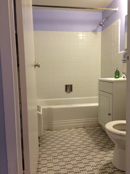 Bathroom - 1711 Massachusetts Ave NW