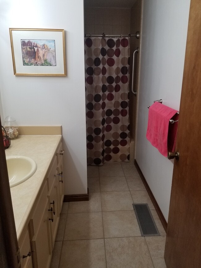 Building Photo - 1870 W 2700 S