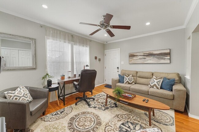 Building Photo - 403 W Polk St