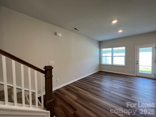 Building Photo - 208 Sagecroft Ln