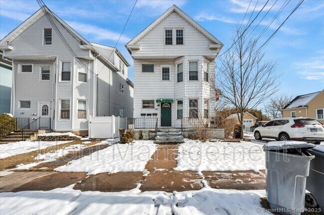 Primary Photo - 121 2nd Ave
