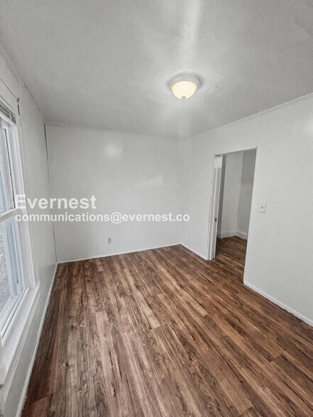 Building Photo - 3880 W 37th St