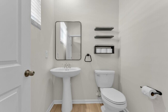 Building Photo - Stylish 3BR/2.5BA Craftsman Townhome with Modern Finishes in Pendleton! $1,700/mo rent