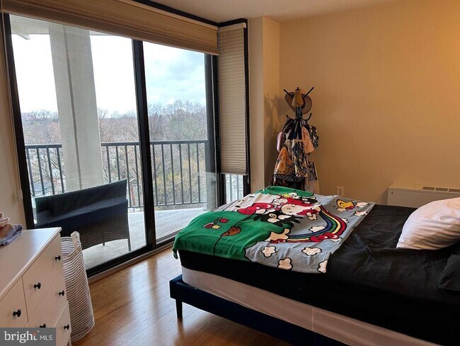 Building Photo - 4242 East-West Hwy