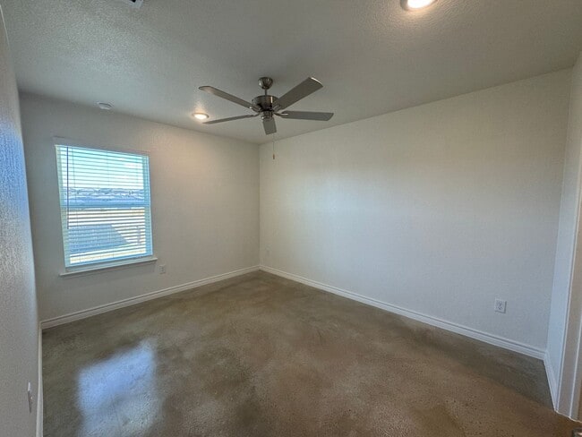 Building Photo - 1206 Concord Dr