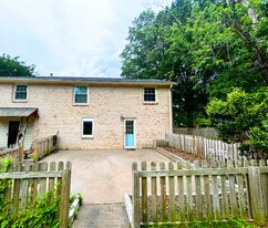 Building Photo - 8070 Esterbrook Dr