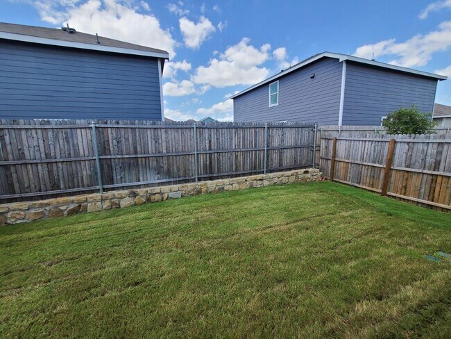 Building Photo - 4009 Renee Dr