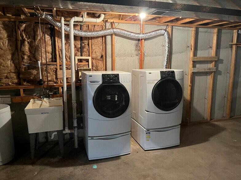 basement/ washer and dryer - 109 Woodview Dr