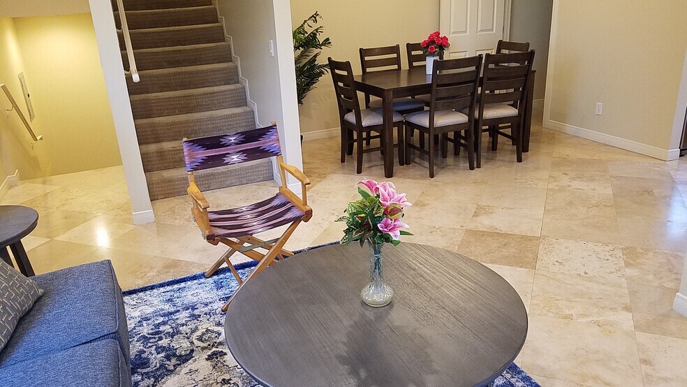 Building Photo - 3424 Bellevue Ave