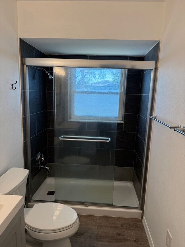 Building Photo - 2 Bedroom 1 Bath Home with Den/Office