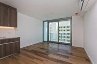 Building Photo - 1500 Rycroft St