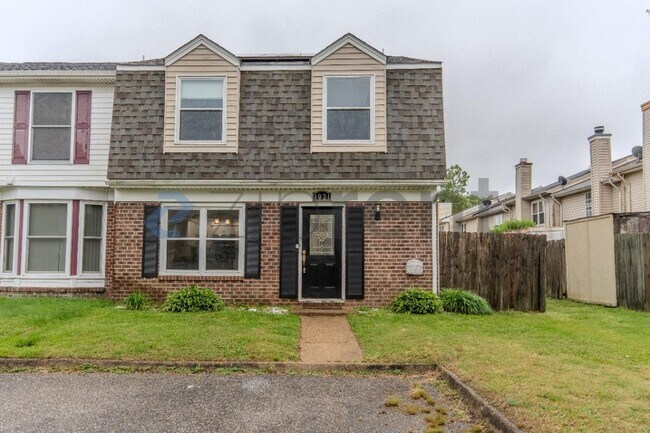 Building Photo - 1021 Smoke Tree Ln