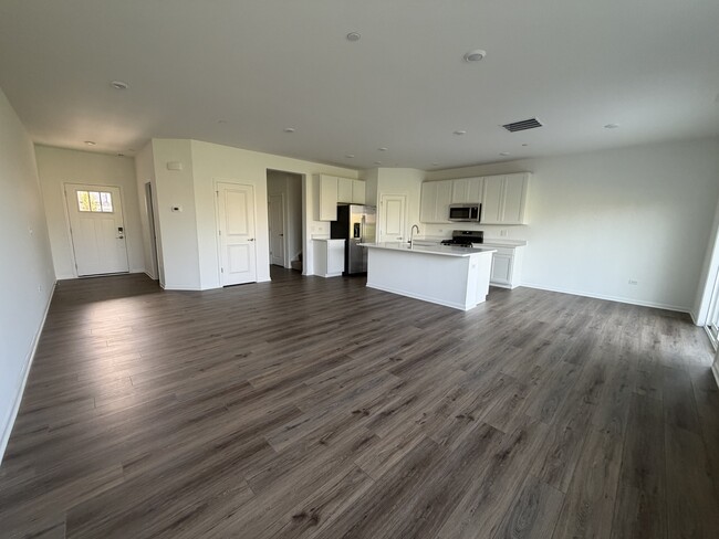 Building Photo - 12172 Dodwell St