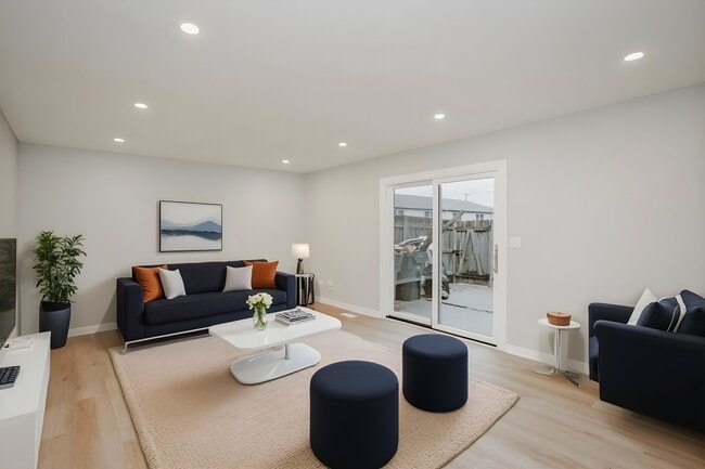 Building Photo - 1845 Bristol Walk