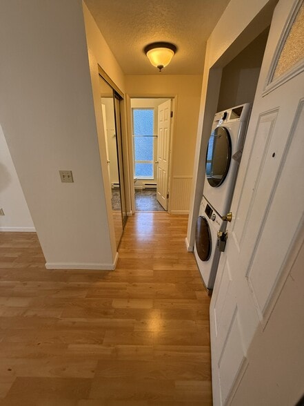 Building Photo - 2317 SE Division St