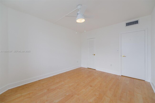 Building Photo - 1980 S Ocean Dr